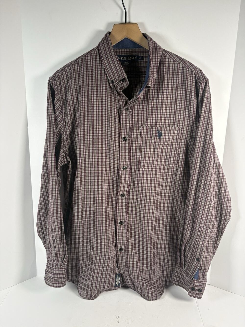 US Polo Assn Mens M Plaid Button Down Shirt Burgundy Gray Long Sleeve Logo Pony